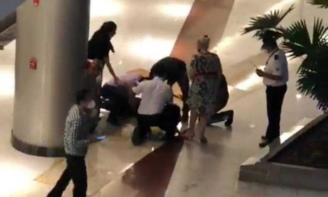 VÍDEO: Mulher é atingida por tiro e morre em shopping de Fortaleza; assista