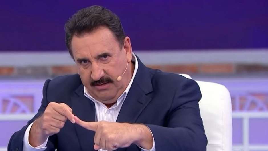 Ratinho defende Sérgio Reis e critica artistas que cancelaram participação em DVD