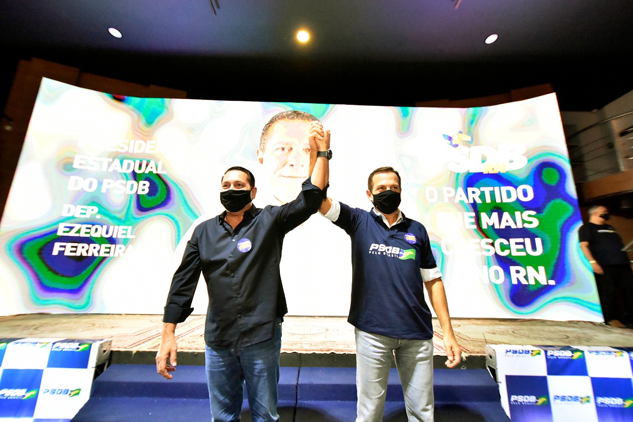 Em evento com Doria, Ezequiel mostra força do PSDB no RN