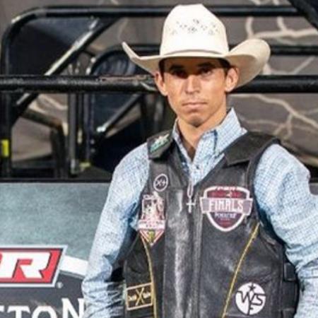 Peão brasileiro morre em acidente com touro durante etapa de rodeio nos EUA