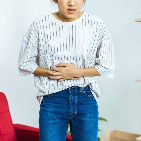 Uma dieta sem glúten pode aliviar as dores da menstruação?