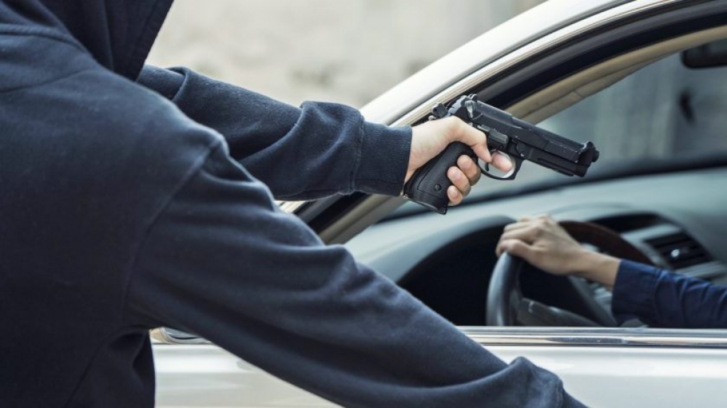 Procuradora do RN tem carro levado por bandidos em Natal