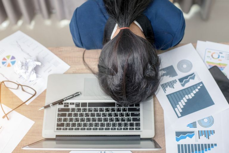 Irritado com o trabalho? Pode ser Síndrome de Boreout; saiba o que é e como tratar