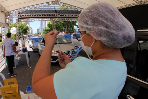 Natal inicia vacinação de adolescentes com comorbidades ou com deficiência permanente
