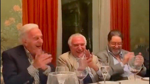 VÍDEO: Em mesa com Michel Temer, humorista do Pânico faz piada com carta de Bolsonaro; assista