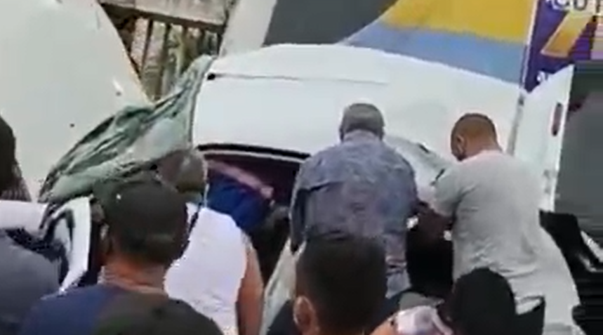VÍDEO: Trem colide com carro na zona Norte de Natal