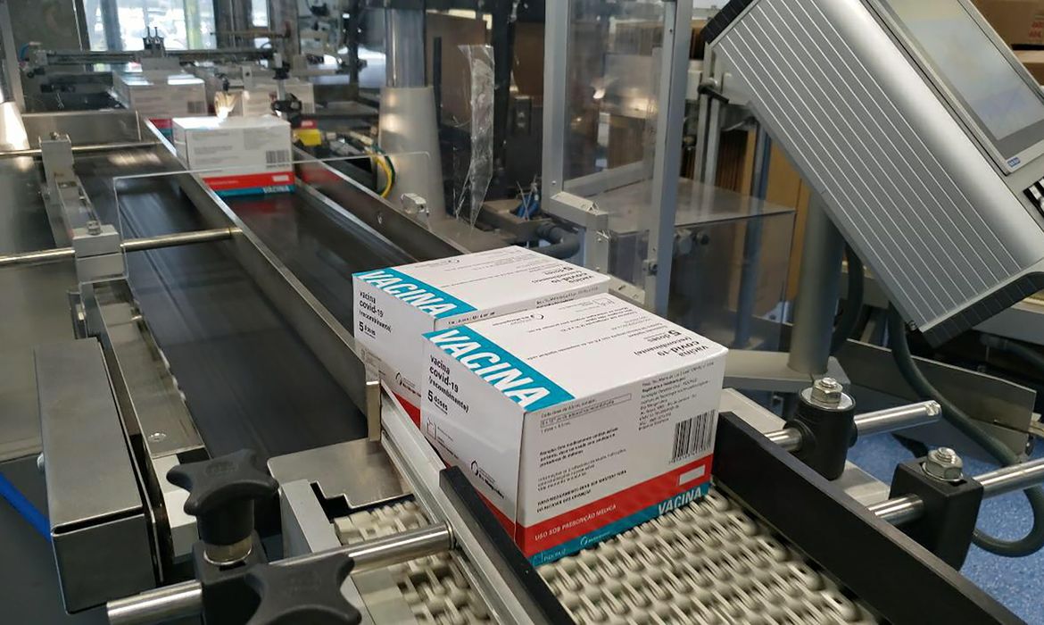 Fiocruz entrega 1,7 milhão de doses da vacina AstraZeneca nesta terça-feira