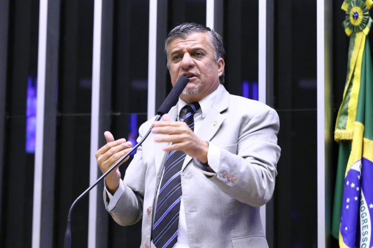 Mesa Diretora da Câmara confirma cassação do deputado federal