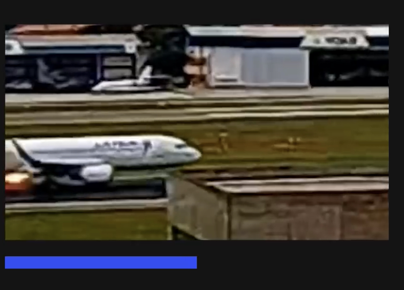 VÍDEO: Avião da Latam solta chamas durante decolagem em SP; assista