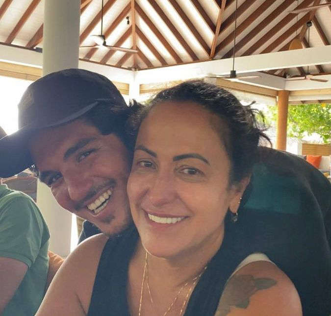 Após briga de família, mãe de Gabriel Medina fecha instituto dele, diz colunista