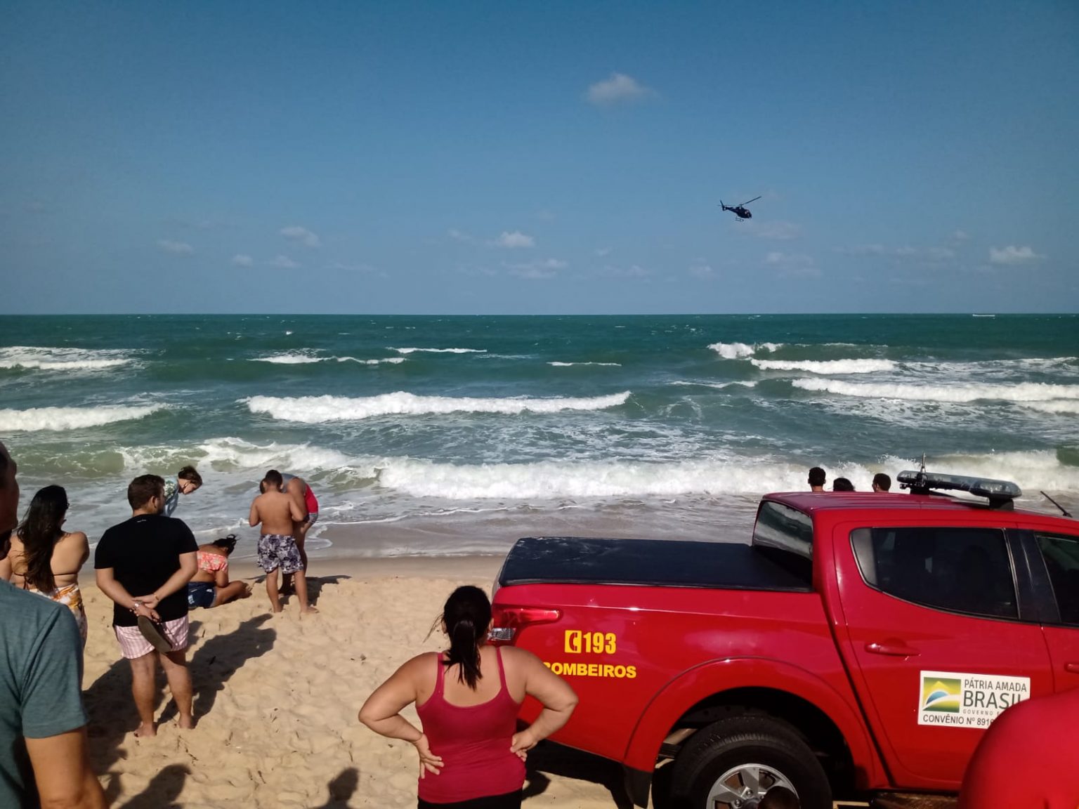 Bombeiros seguem com buscas por corpo de menina desaparecida em Natal