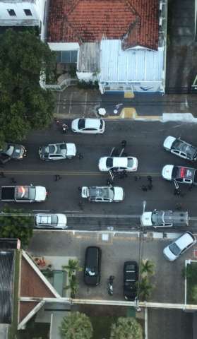 Perseguição mobiliza 11 viaturas em bairro nobre de Natal
