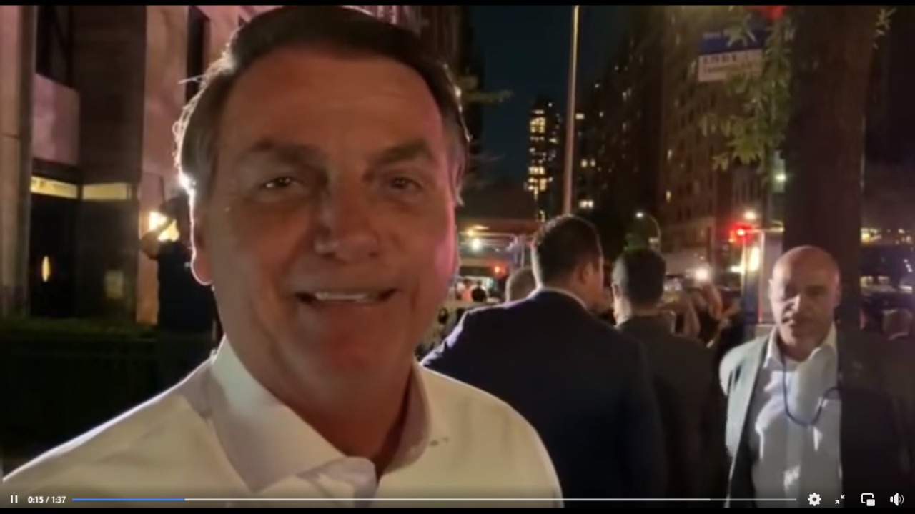 VÍDEO: "Meia dúzia de acéfalos", diz Bolsonaro sobre manifestação contra ele nos EUA