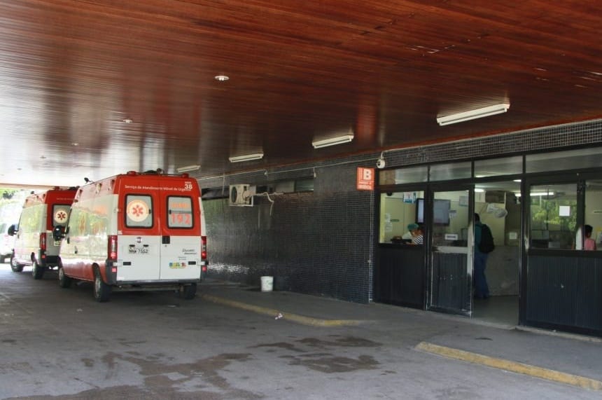 Com terceirizados em greve, falta alimentação no Hospital Walfredo Gurgel