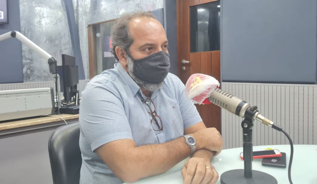 Programa do Leite: presidente da Anorc levanta suspeita e diz não saber onde o produto é comprado