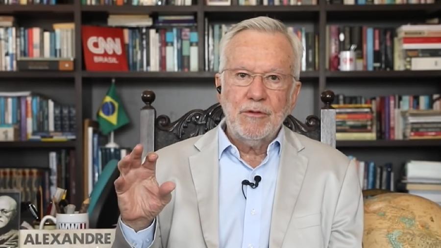 Jornalista consagrado é demitido após defender tratamento precoce contra a covid