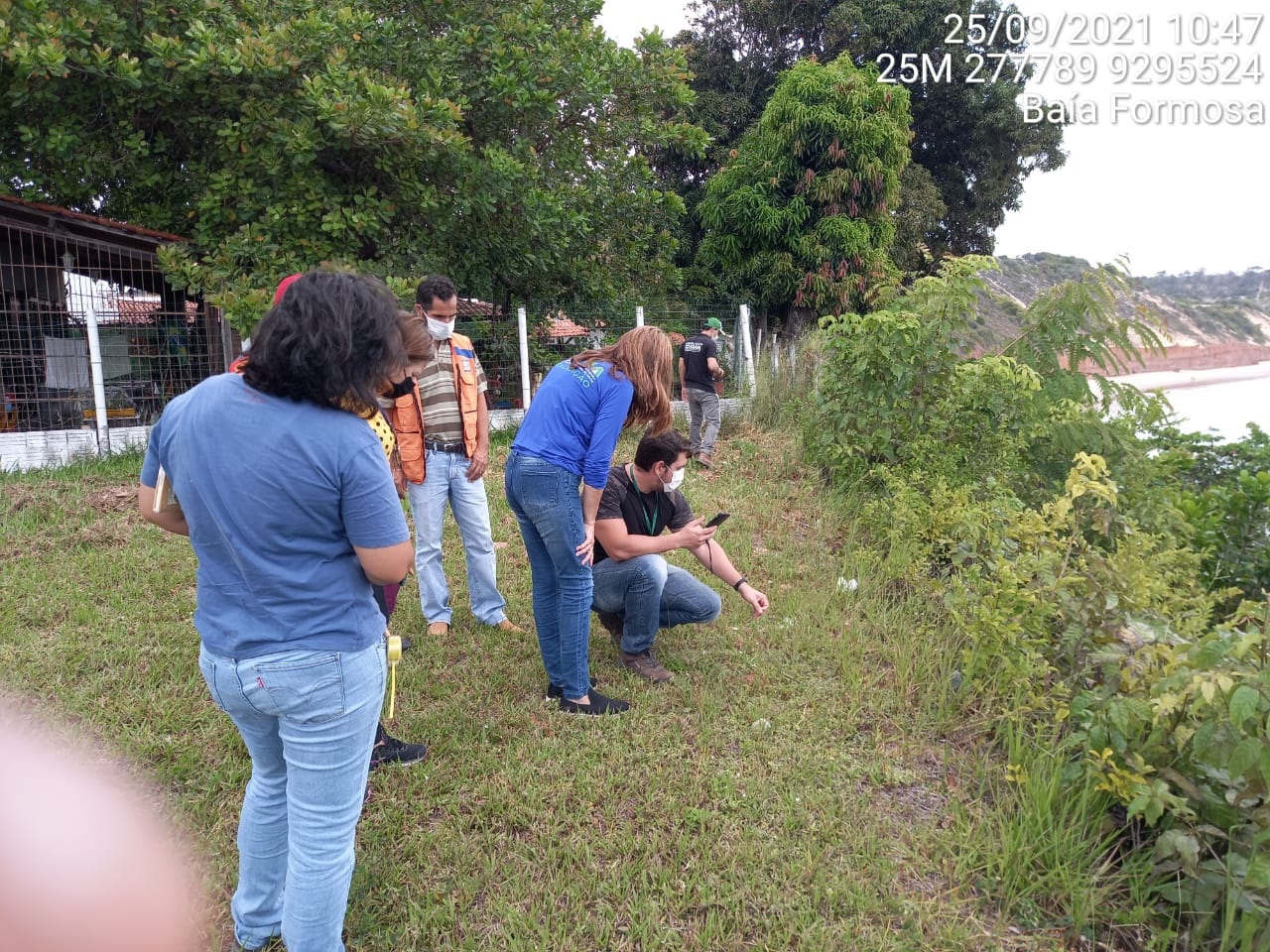 Idema vistoria falésia em Baía Formosa após morador identificar fissura; veja conclusão