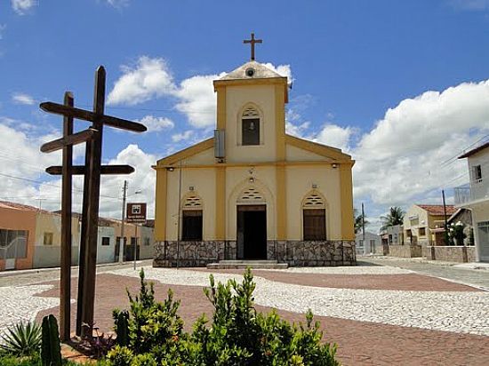 Padre de Tangará (RN) pede dinheiro e quem não der terá nome divulgado em outdoor