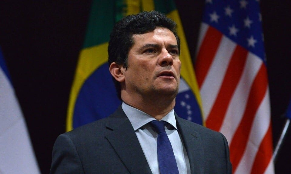 Podemos define filiação de Moro para novembro