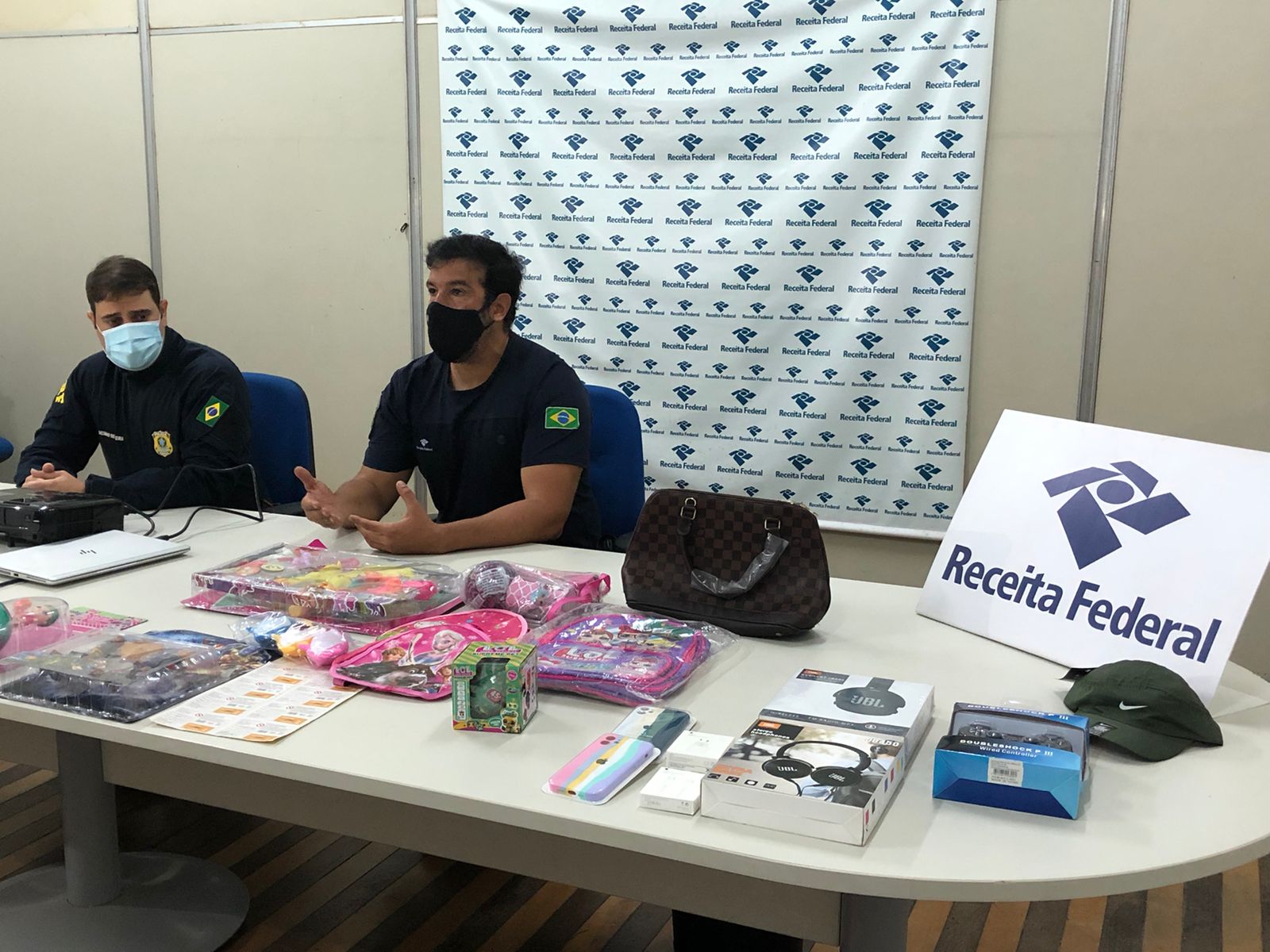 Operação da Receita Federal em Natal apreendeu 8 toneladas de produtos falsificados avaliados em R$ 3 milhões