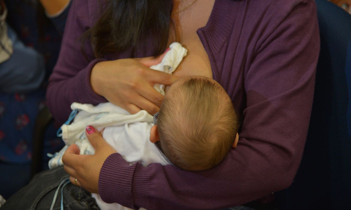 Atividade física e aleitamento previnem câncer de mama? Saiba essa e outras respostas sobre o tema