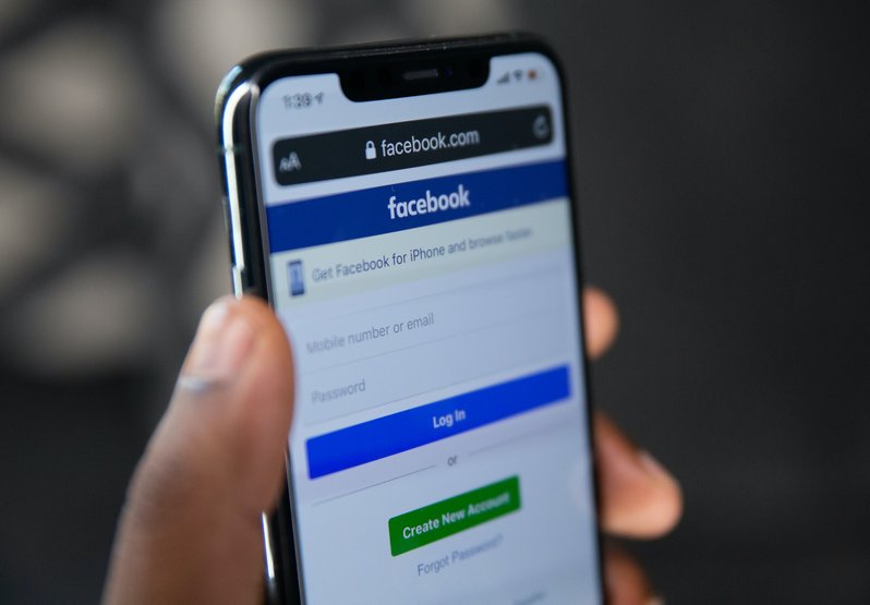 Por que o Facebook, o WhatsApp e o Instagram caíram