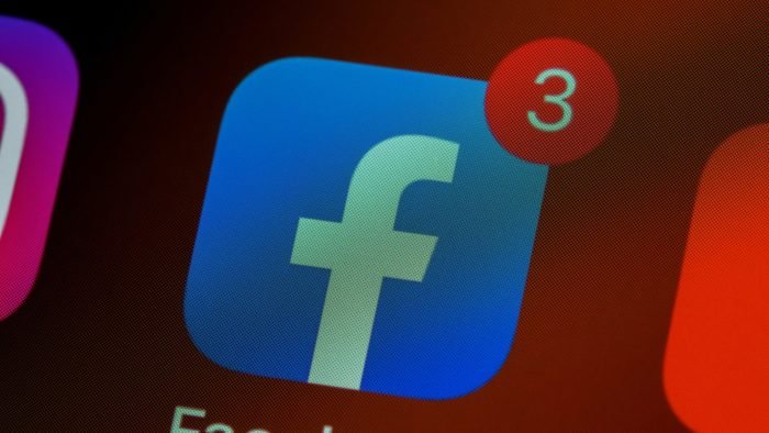 Falha interna derrubou redes, diz Facebook