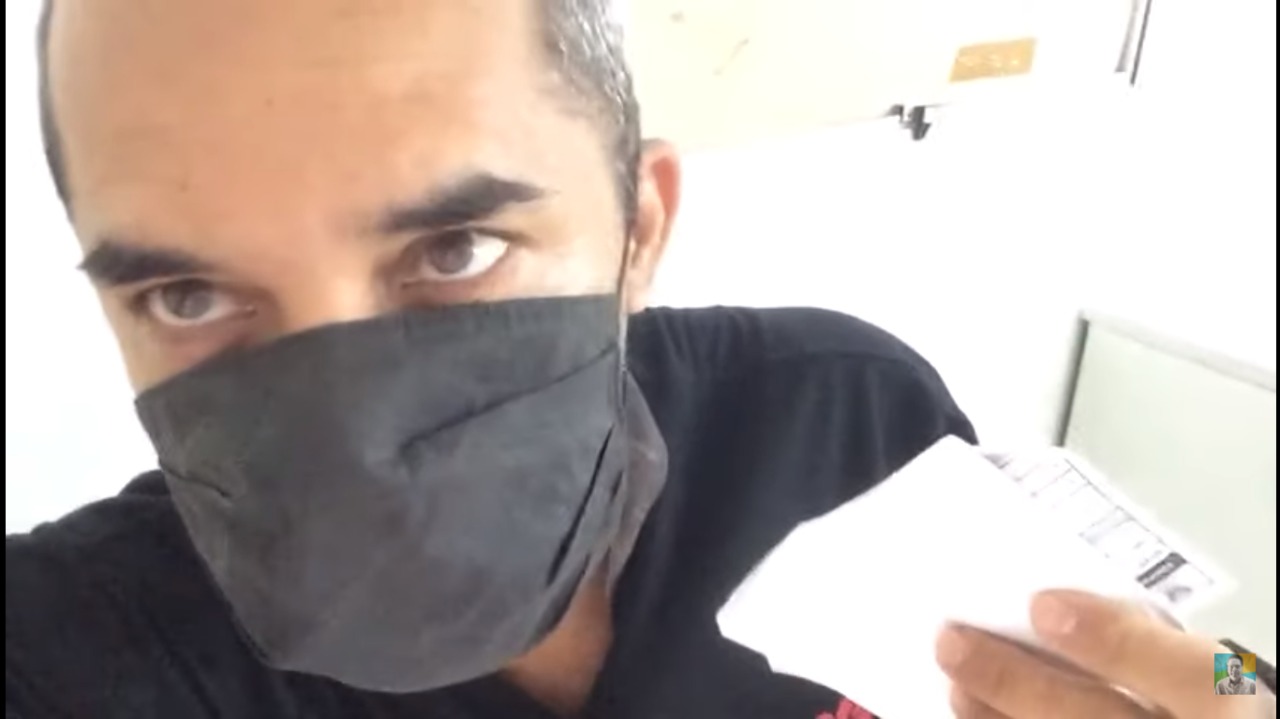 VÍDEO: Pai desabafa e é impedido de gravar após quase um mês buscando remédio para filha na Unicat