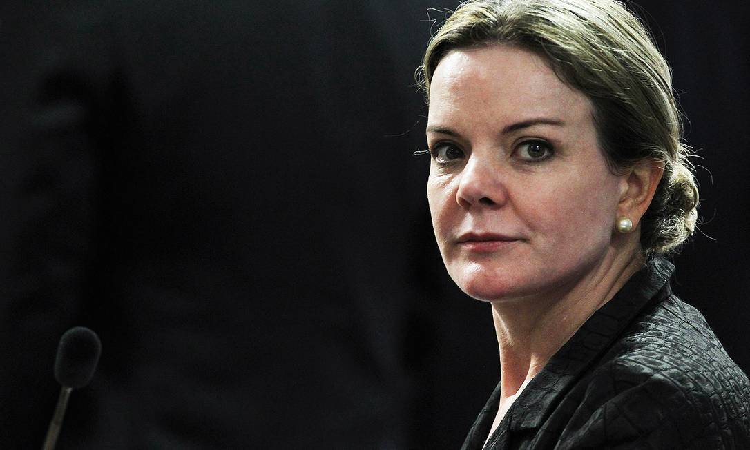 PF investiga adulteração em cadastros do SUS de Boulos, Gleisi e Manuela
