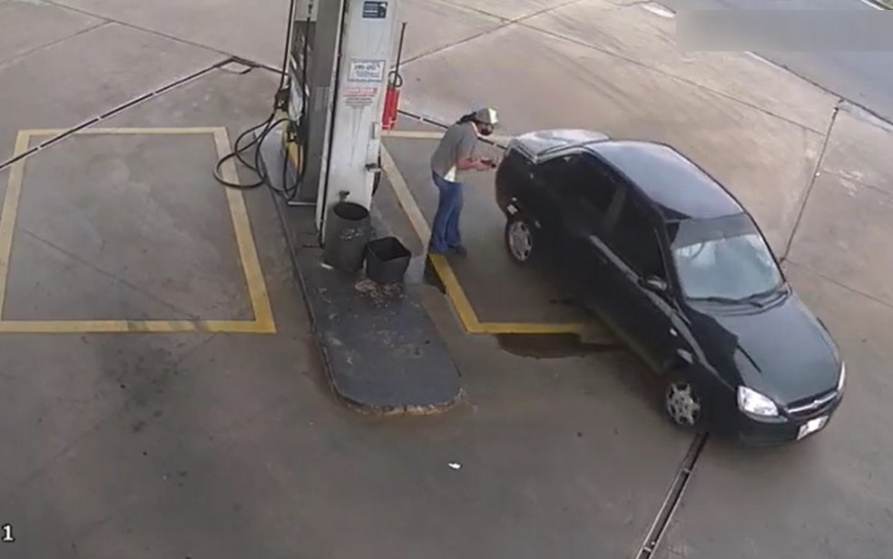 VÍDEO: Motorista abastece R$ 180 e sai sem pagar em Goiás; assista