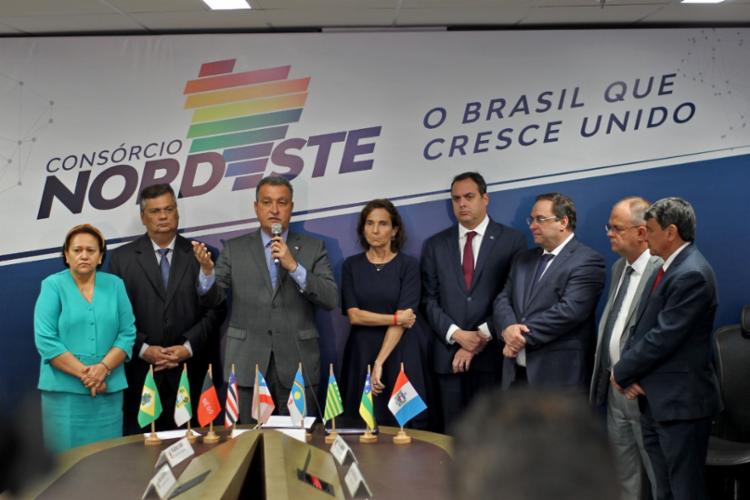 Empresa que deu calote no Consórcio Nordeste foi contratada após pesquisa do Governo da Bahia, diz Gabas