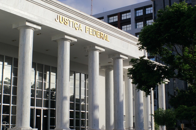 Açougueiro acusado de moeda falsa é absolvido após conduta inadequada de PMs no RN