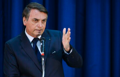Bolsonaro diz que determinará redução da bandeira tarifária na luz