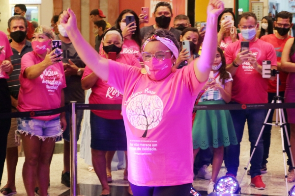 Aldeia Sesc Seridó promove desfile do Outubro Rosa e show no Letra & Música