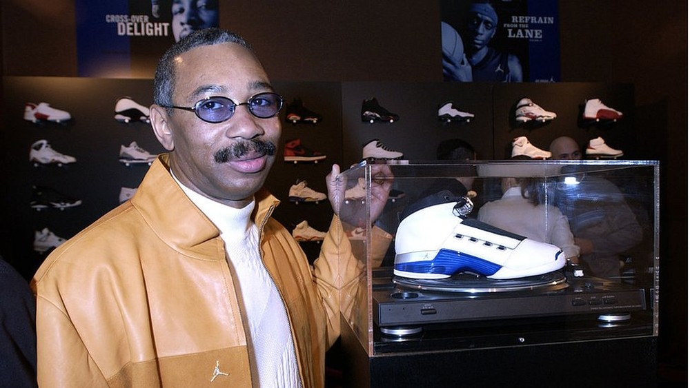 Executivo da Nike revela ter matado adolescente em 1965