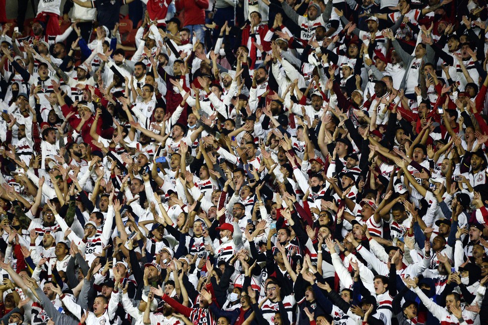 CBF atualiza protocolo de segurança e passa a permitir torcida visitante nos jogos