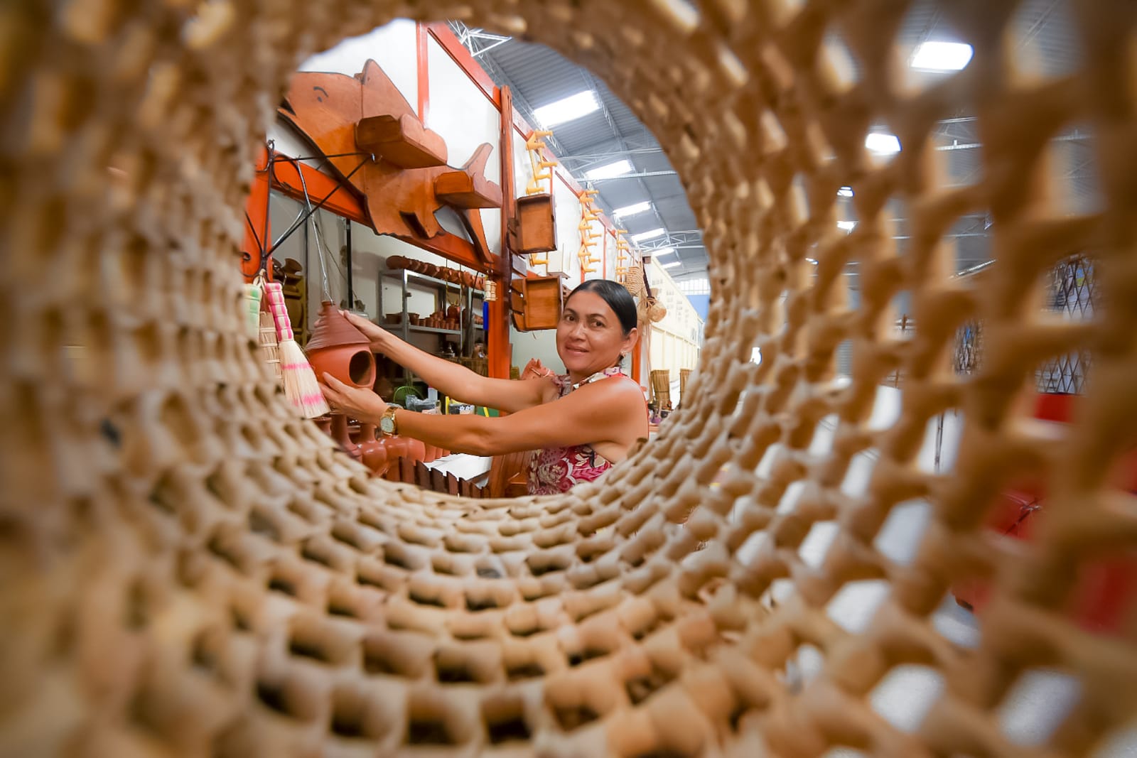 Após reforma, Mercado da Seis vira atrativo para compras de artesanato e culinária regional
