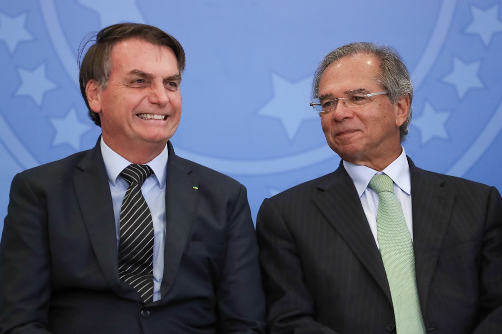 “Se Bolsonaro respeita o teto, deixa 17 milhões de famílias passando fome”