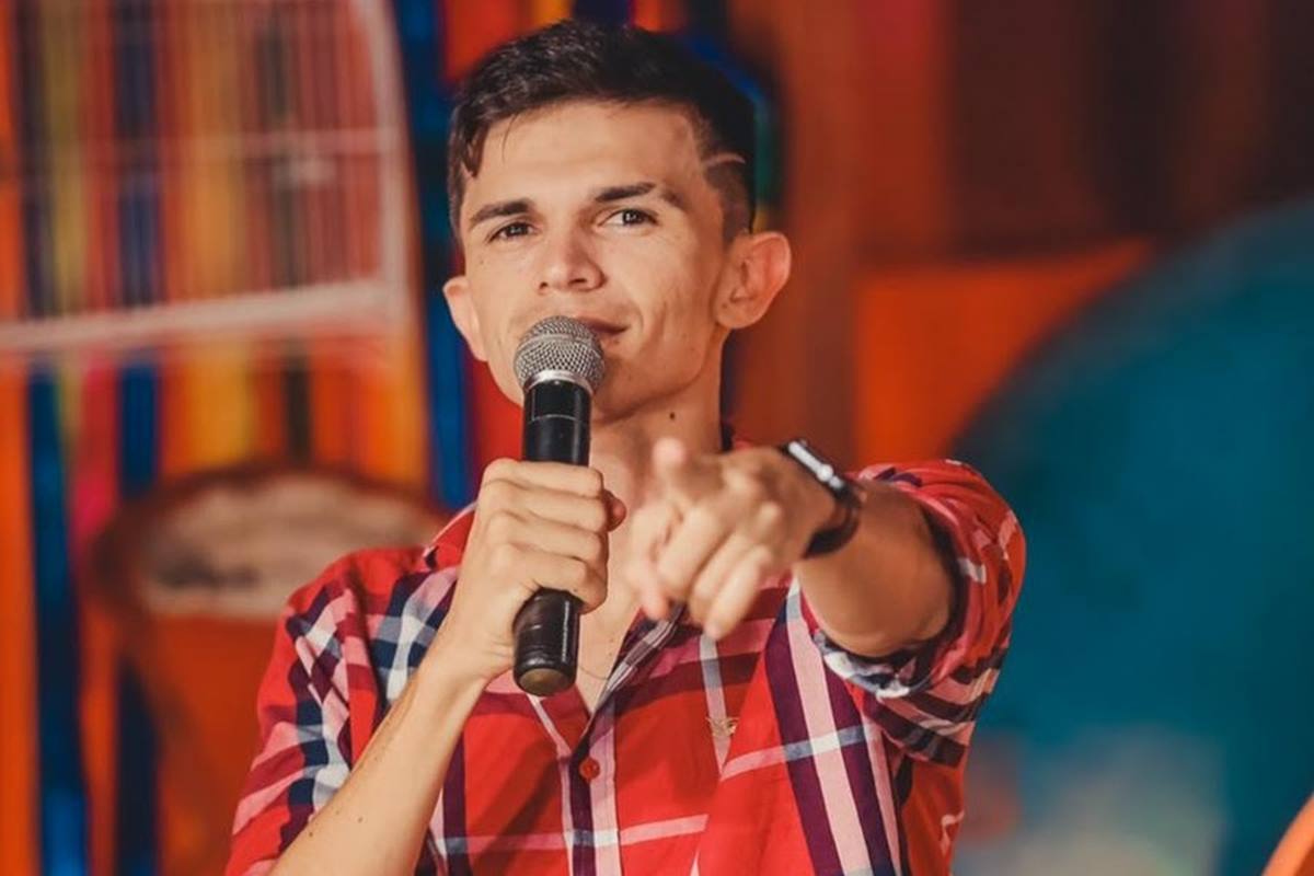 Influencer Thiago Dionísio vai fazer "aniversário" de obra no cemitério em Parnamirim