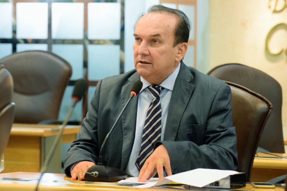 VÍDEO: Deputado chama Fátima Bezerra de “trambiqueira, caloteira” e sugere processo de impeachment