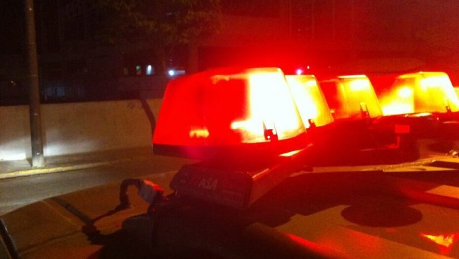 Bandidos armados fazem arrastão em lanchonete e são presos na ZN de Natal