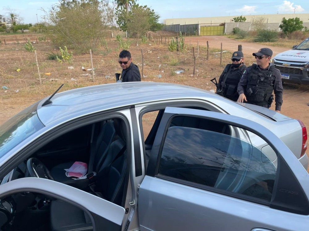 Bandidos armados fazem arrastão em casa de praia na cidade de Tibau