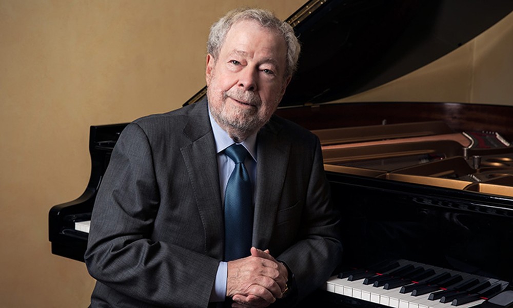 Morre Nelson Freire, maior pianista brasileiro, aos 77 anos