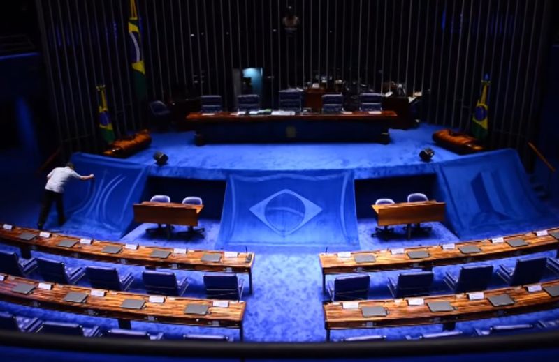 Senado gastará até R$ 611 mil com troca de carpetes