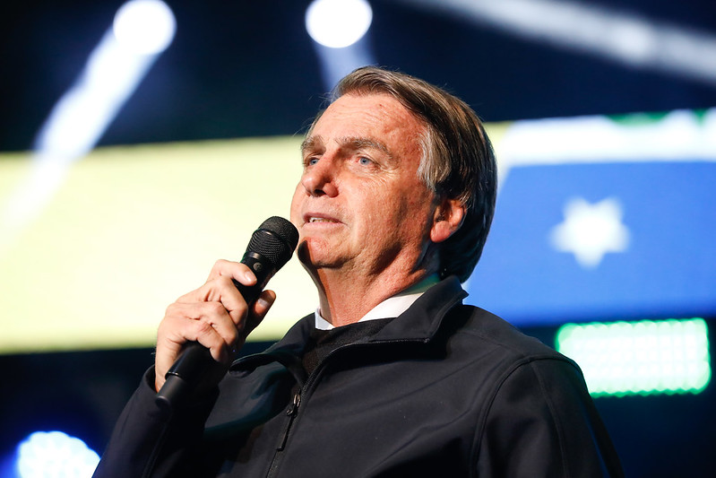 Bolsonaro avalia leilão do 5G como 'coisa fantástica'