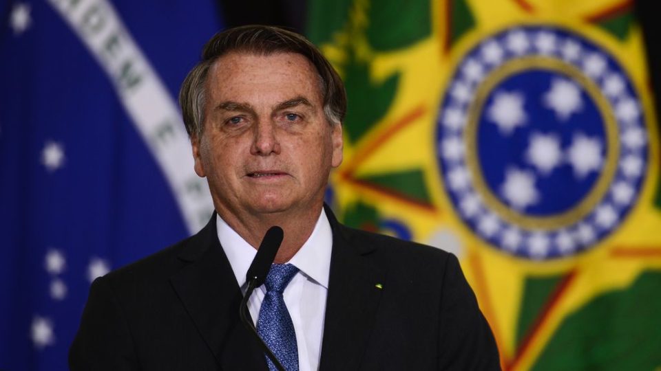 Bolsonaro sobre filiação ao PL: “Se tirar o Centrão, para onde vou?”