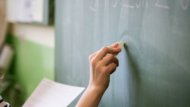 Professores do RN são convocados para acordo sobre pagamento em processo da década de 90; entenda