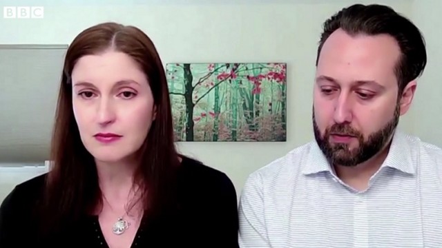 Casal gera filho de outra família após erro em clínica de fertilização