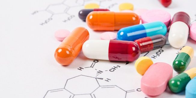 Agência Europeia aprova registro de 2 remédios contra Covid-19