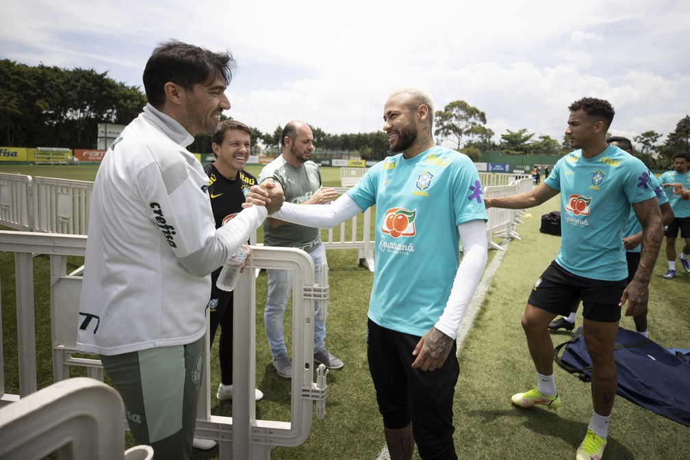 Com dores, craque da seleção não enfrenta a Argentina
